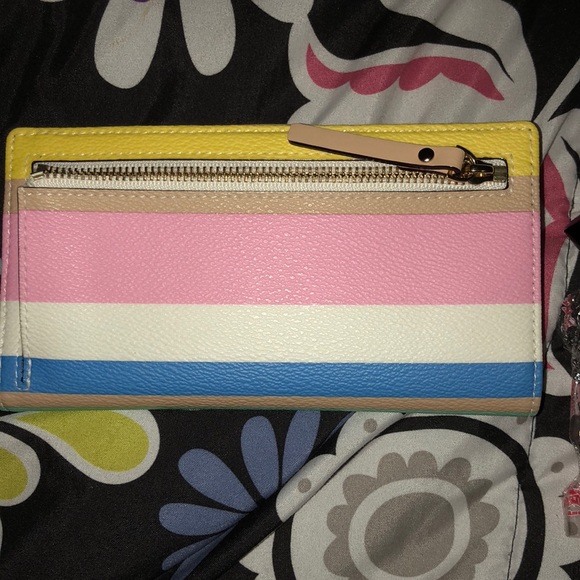 Kate Spade Wallet - Picture 5 of 7